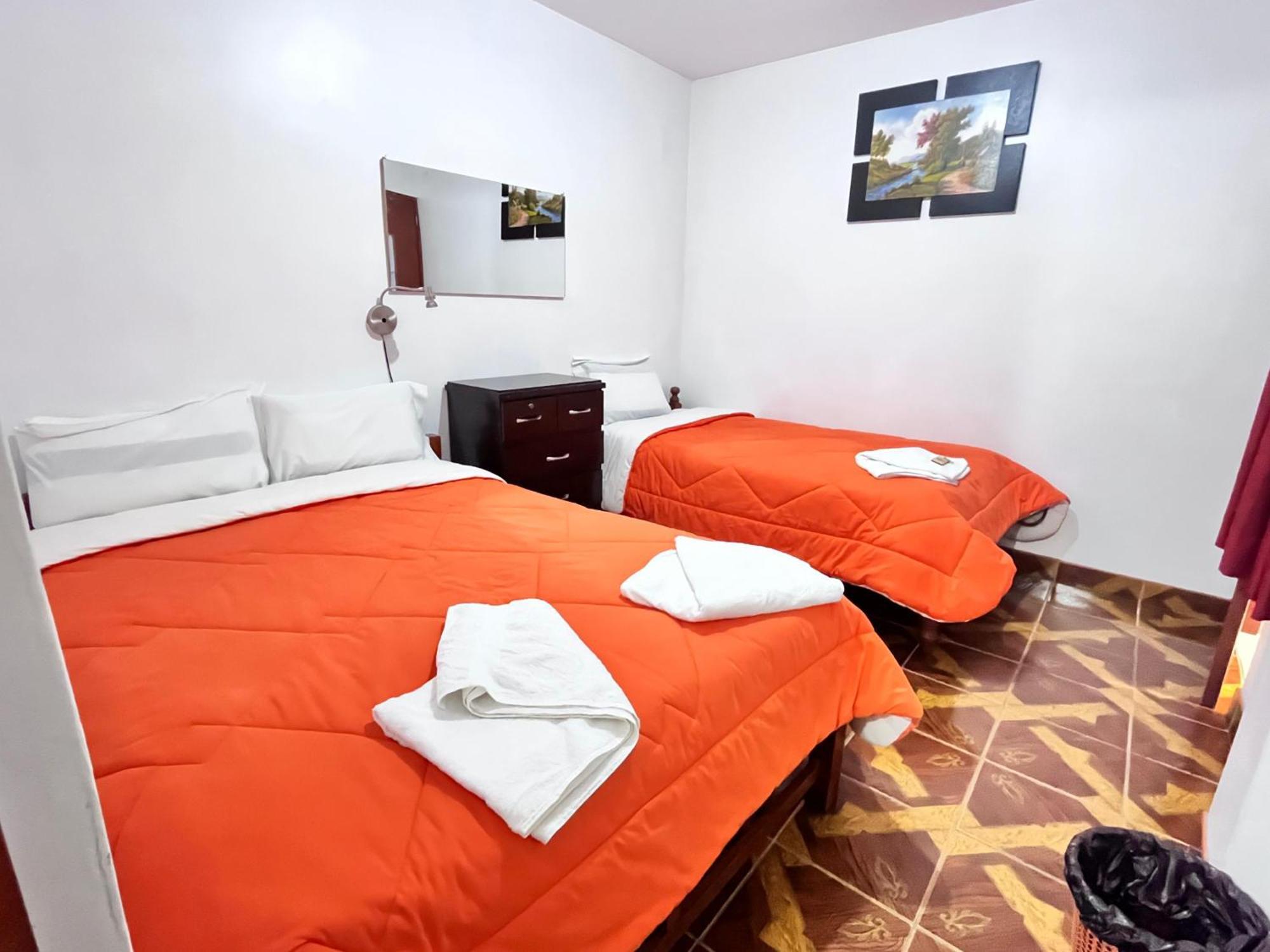 Sunrise Guest House Уарас Екстериор снимка