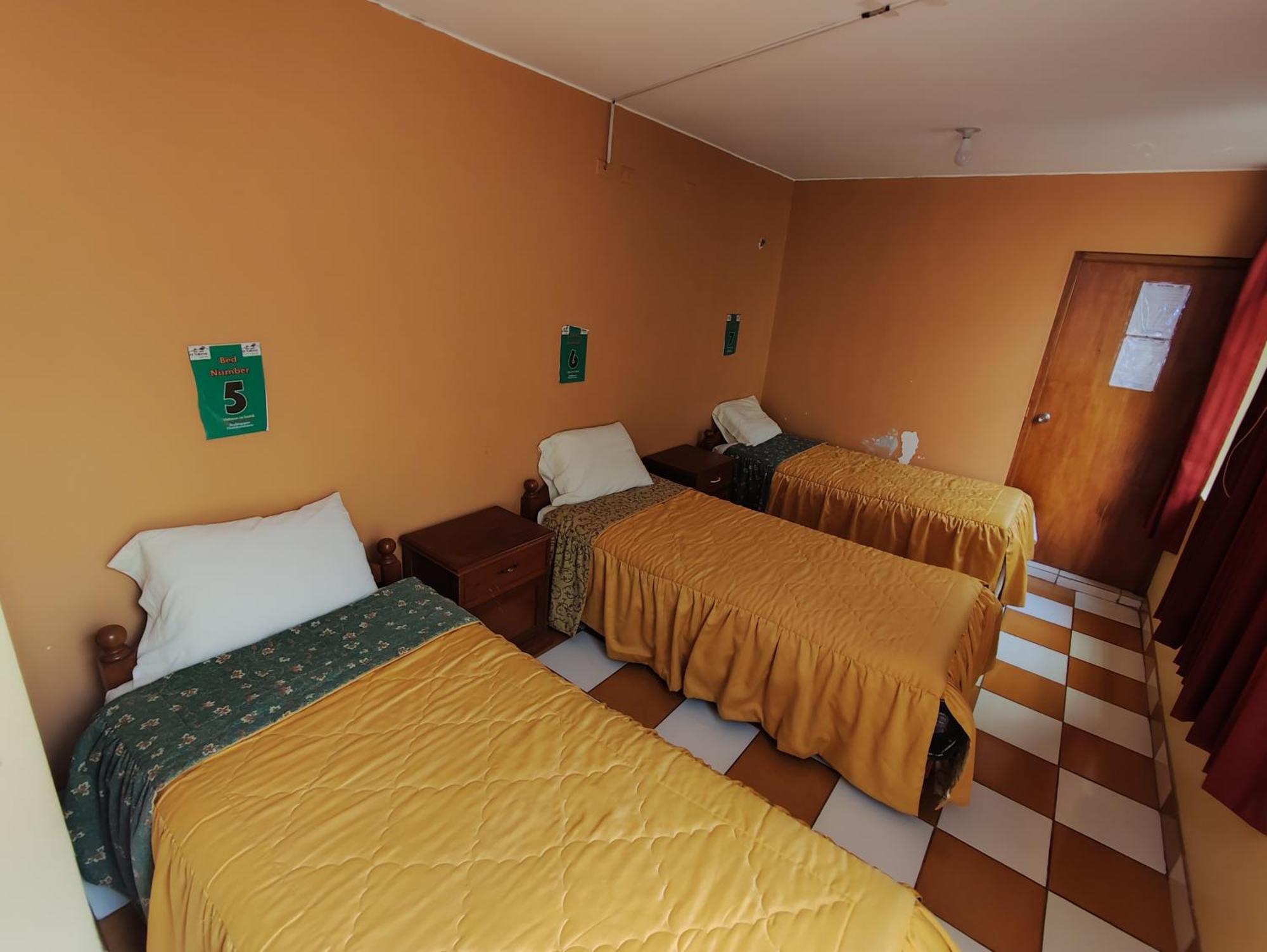 Sunrise Guest House Уарас Стая снимка