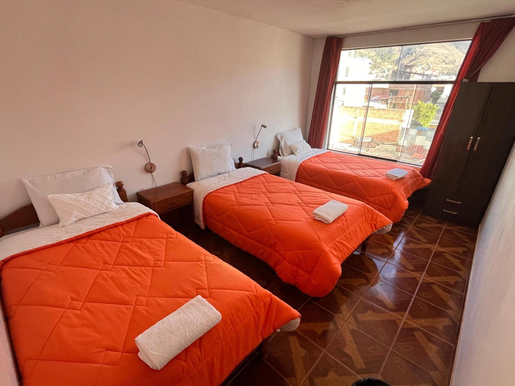 Sunrise Guest House Уарас Екстериор снимка